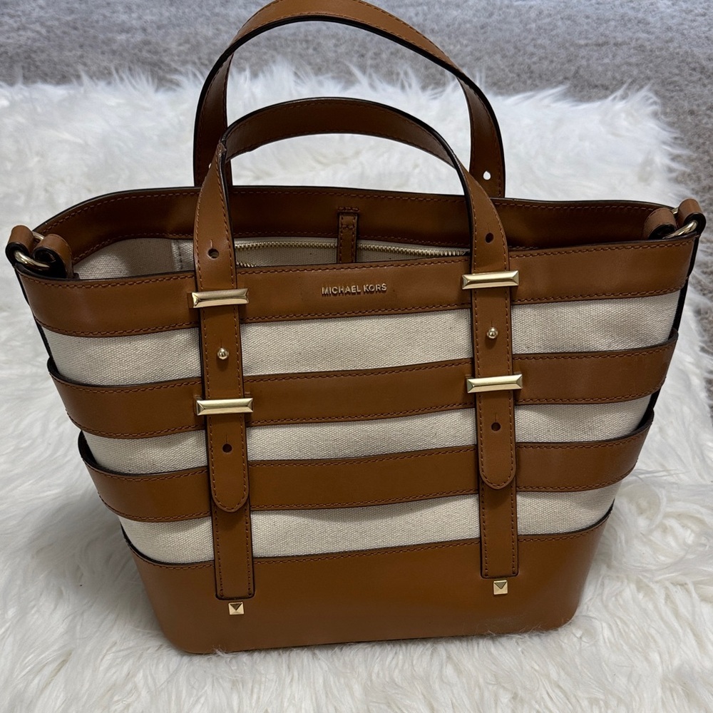 Michael Kors marie cage bag